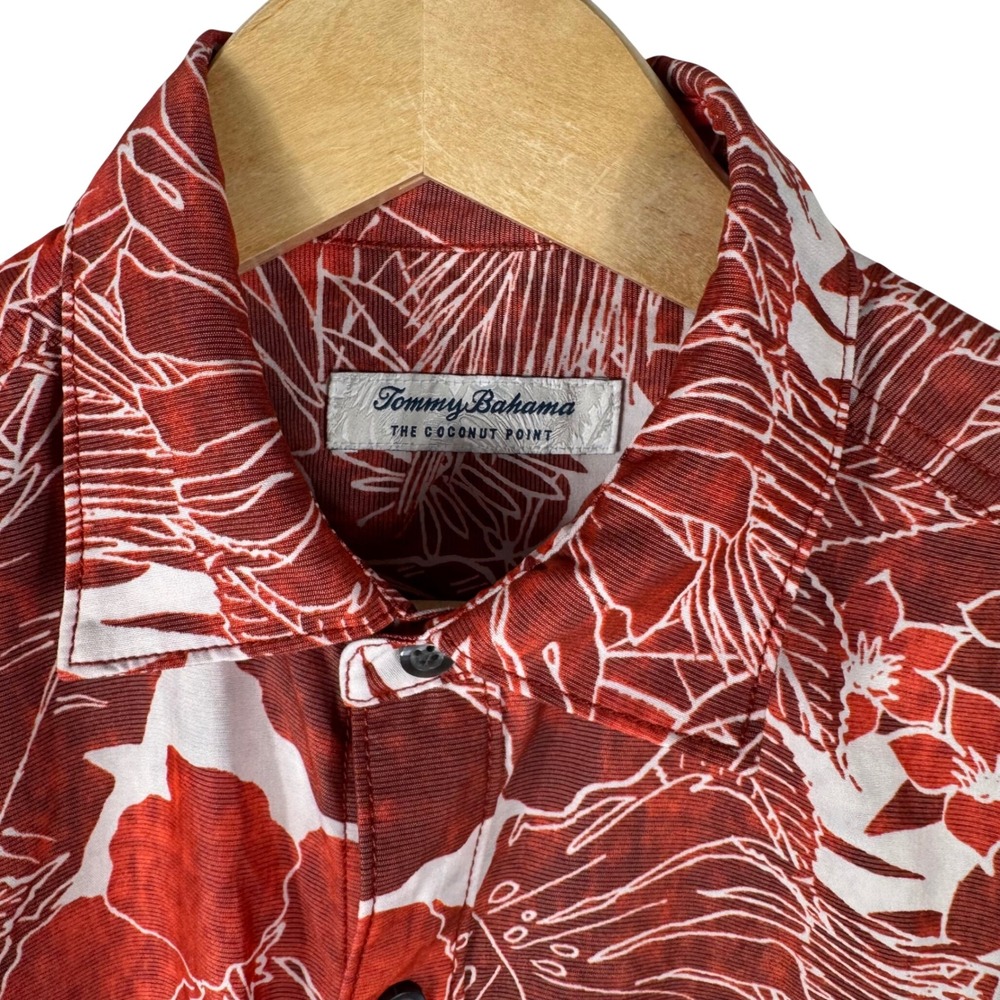 Tommy Bahama The Coconut Point Red Tropical Floral Coolmax Shirt Mens Small
